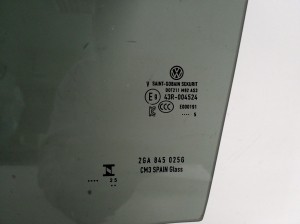 Volkswagen T-Roc (2017–2026) Aizmugurējo sānu durvju stikls 2GA845025G - 2