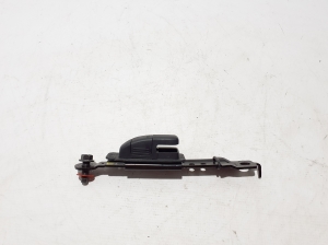   Réglage en hauteur de la ceinture de sécurité  - 878247352R 