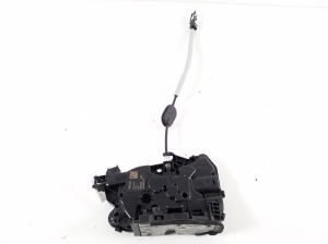Volkswagen T-Roc (2017–2026) Rear side door lock 3J0839015 - 2