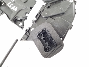 Volkswagen T-Roc (2017–2026) Rear side door lock 3J0839015 - 4