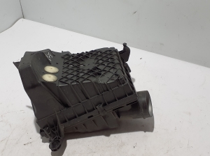 VOLVO XC60 (2017–2026) Boîtier de filtre à air 31474862 - 2