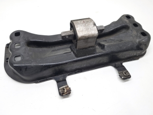 Mercedes Benz E-Class W212 (2009–2015) Getriebehalter A2122402802