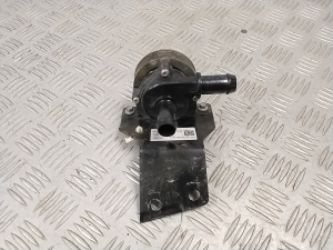 Ford Mustang Mach-E Mach-E (2020–2026) Auxiliary water pump 19081E90024 - 2
