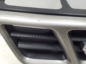 NISSAN X-Trail T30 (2001–2007) Kühlergrill 623108H700 - 4