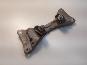 BMW 1 SERIES F21 (2011–2017) Getriebehalter 2231686077704 - 2