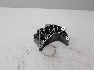 VOLVO XC60 (2017–2026) Lichtmaschinenhalter 31401517 - 3