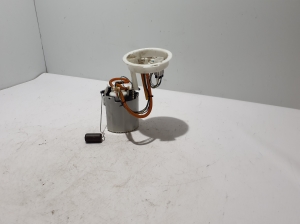 Pompe à carburant dans le réservoir - 31372614