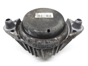 Mercedes Benz E-Class W212 (2009–2015) Engine mount A2122404117 - 3