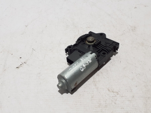VOLVO XC60 (2017–2026) Schiebedachmotor 10028320C - 2