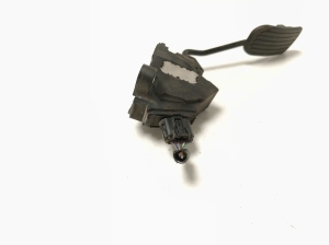 TOYOTA Prius W50 (2015–2020) Accelerator pedal 781100W110 - 3