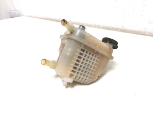 TOYOTA Prius W50 (2015–2020) Coolant reservoir 164A237012 - 5