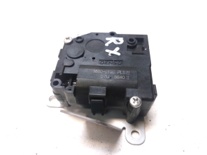 LEXUS RX AGL2 (2015–2022) Salongi soojenduse klapi mootor 0638002120 - 4