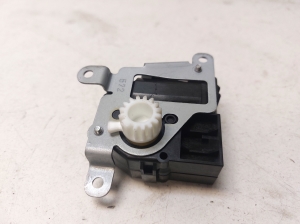 LEXUS RX AGL2 (2015–2022) Salongi soojenduse klapi mootor 0638002120 - 5