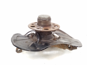 Mercedes Benz SLK-Class 171 (2004–2011) Front wheel hub A2093320001 - 3