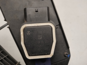 Mercedes Benz E-Class W212 (2009–2015) Gaspedal A2043000004 - 4