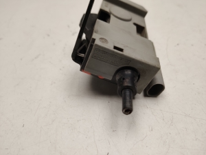 Mercedes Benz C-Class 204 (2007–2014) Hood latch a2048800260 - 3