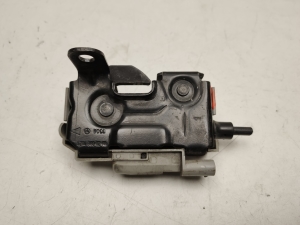 Mercedes Benz C-Class 204 (2007–2014) Hood latch a2048800260 - 4