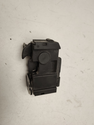 Mercedes Benz C-Class 204 (2007–2014) Hood latch A2048800260 - 2