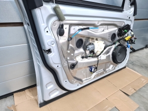 Mercedes Benz E-Class W212 (2009–2015) Front door and its parts - 2