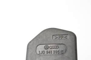 AUDI A4 B7 (2004–2008) Esitule mootor 1J0941295C 0 - 2