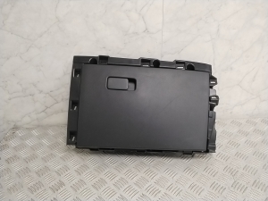 Handschuhfach - LJ8BR06040AAW