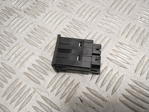 Ford Mustang Mach-E Mach-E (2020–2026) USB-pesa ML3T14F014AB - 2