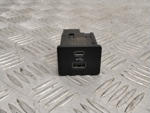 USB-pesa - ML3T14F014AB