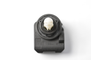 Volkswagen Passat B6 (2005–2010) Scheinwerfer Stellmotor 008830 - 2