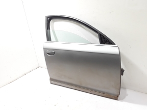 AUDI A6 C6 (2004–2011) Esiuks 4F0831052F - 3