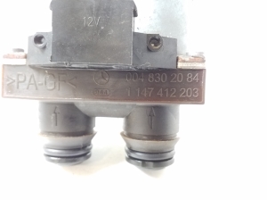 Mercedes Benz SLK-Class 171 (2004–2011) Wasserregelventil Heizung A0048302084 - 3