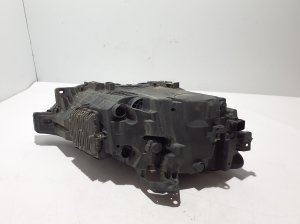 VOLVO XC60 (2017–2026) Esituli 32342514 - 3