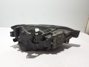 VOLVO XC60 (2017–2026) Esituli 32342514 - 6