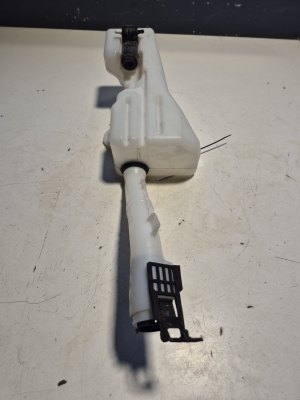 FIAT Panda (2012–2026) Front washer fluid reservoir 52091005 - 5