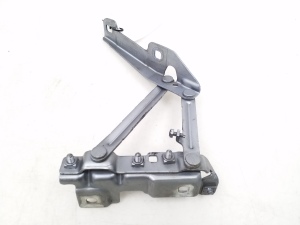  Engine cover hinge 