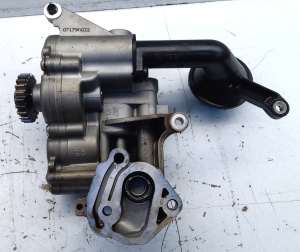 Volkswagen Passat B6 (2005–2010) Ölpumpe 06J115106AB - 3