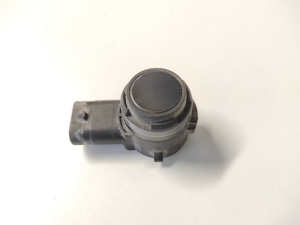 Volkswagen Passat B8 (2014–2023) PDC-Sensor vorne 5Q0915275B