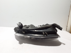 RENAULT Scenic (2016–2026) Esituli 260607230R - 2