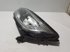RENAULT Scenic (2016–2026) Esituli 260607230R - 6