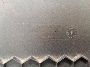 Tesla Model 3 3 (2016–2024) Tagaluugi polster 109045500 - 3