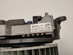 Mercedes Benz E-Class W211 (2002–2009) Salongi puhuri mootor A2118300408 - 4
