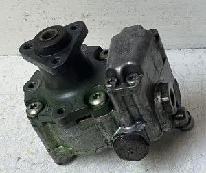 BMW 5 SERIES E60 (2003–2010) Servopumpe 7652974109