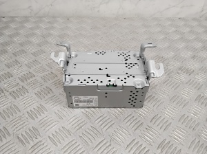  Audio, video, navigatsioon  - LJ8T18K810ZHJ 
