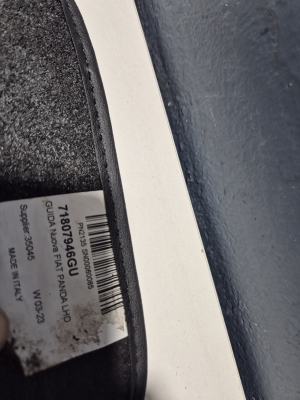 FIAT Panda (2012–2026) Floor mats 71807946GU - 5