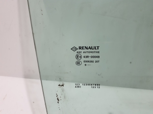 Vitre de porte avant - 803007502R