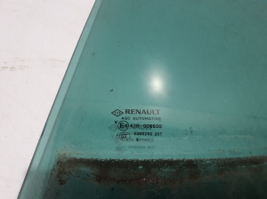 RENAULT Scenic (2016–2026) Aizmugurējo sānu durvju stikls 823012850R - 2