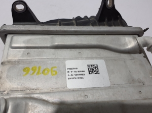 VOLVO XC60 (2017–2026) Vahejahuti radiaator 8641466 - 3