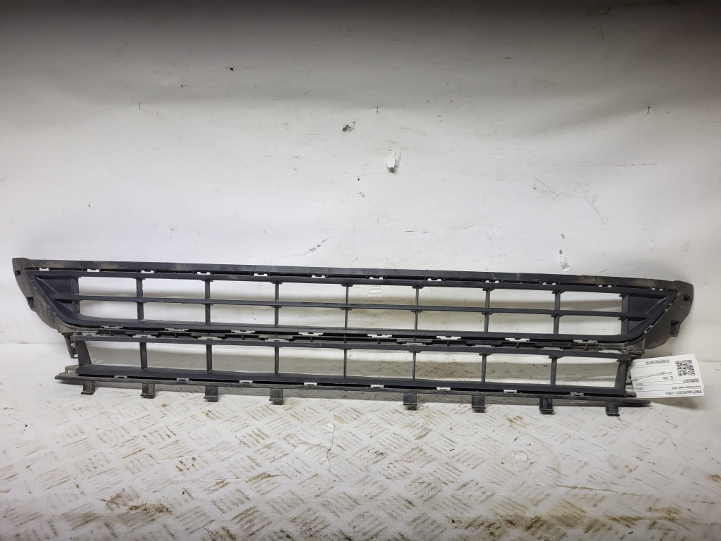 Volkswagen Polo VI (2017–2026) Front bumper lower grille 2GS853677 Volkswagen Polo VI (2017–2026) Front bumper lower grille 2GS853677
