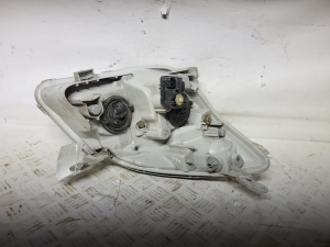 TOYOTA Corola Verso E12 (2001–2004) Scheinwerfer und seine Teile 8117013260 - 2