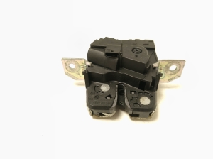 Mercedes Benz A-Class 176 (2012–2018) Trunk lid lock A2467400035 - 2