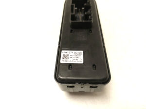 Opel Insignia (2017–2026) Front door glass switch 84211874 - 3